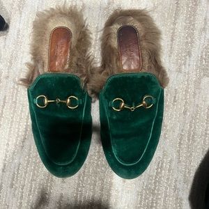 Gucci fur slides !! Green velvet size 37